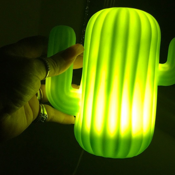 LIGHT UP CACTUS - Picture 3 of 4